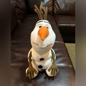 Disney store Olaf in very good condition
